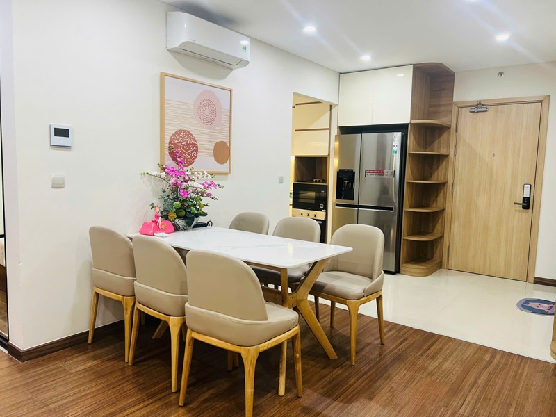 Ảnh khu bếp v&agrave; b&agrave;n ăn